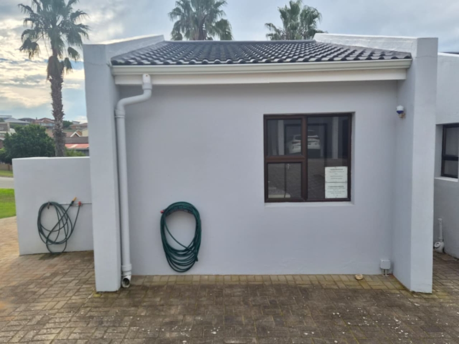 3 Bedroom Property for Sale in Stilbaai Wes Western Cape